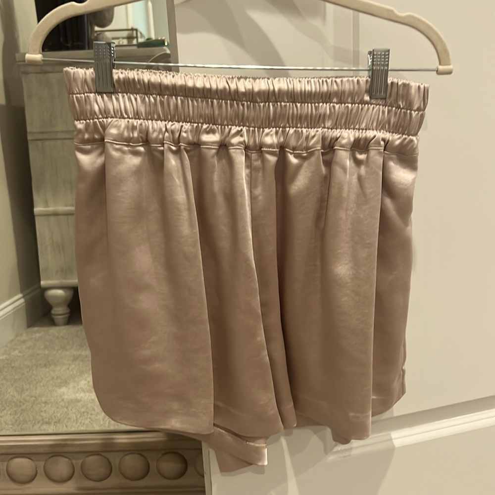 Brand new Gen Love cute shorts! Summer and fall!